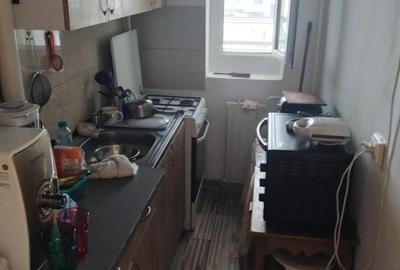 Oferta vanzare garsoniera etaj 2/4, apropiere metrou Crangasi( 4 minute) - 1