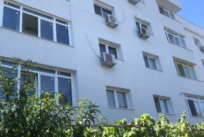 Apartament cu 3 camere decomandat, mobilat în Dacia