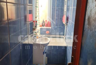 Apartament 3 camere, etaj 3 – Micro 19, capăt troleu - 8