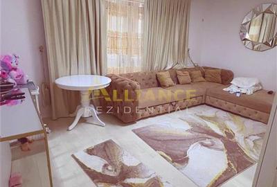 Apartament cu 2 camere decomandat în Apărătorii Patriei