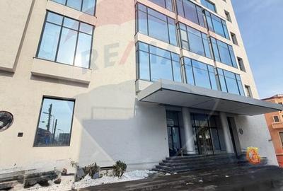 Birou, de 1,650 mp, în Unirii