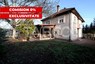 Casa individuala de vanzare cu 5 camere 2 balcoane zona Centrala - 1