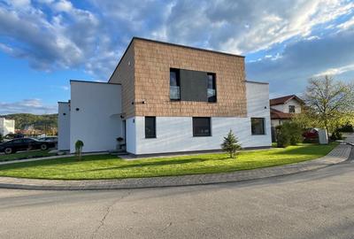 Casă premium mobilată – 243,2 mp utili, teren 665,8 mp – Cartier Terra Florești - 1