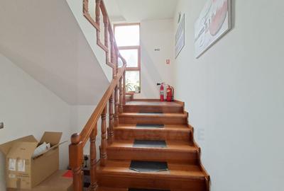 Spatiu birouri casa individuala curte proprie 9 birouri Selimbar - 19