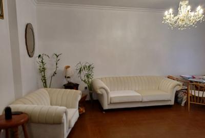 Muncii -4 camere in vila -2 locuri parcare - 1