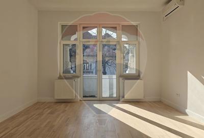 Apartament în vilă din perioada interbelică proaspăt renovat - 1