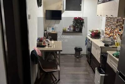 Apartament cu 2 camere semidecomandat, mobilat în Brâncoveanu