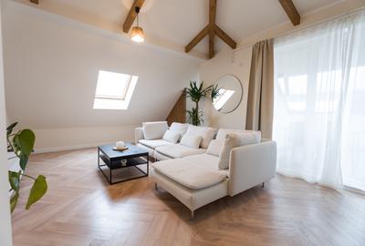 Apartament cu 3 camere semidecomandat, mobilat în Florești