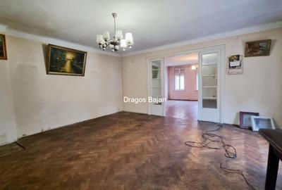 Cismigiu // Vila // Posibilitate Parcare - 1