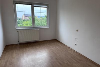 CASA DE INCHIRIAT I 4 CAMERE I 2 BAI I BUCATARIE I CETATE I NEMOBILATA - 15