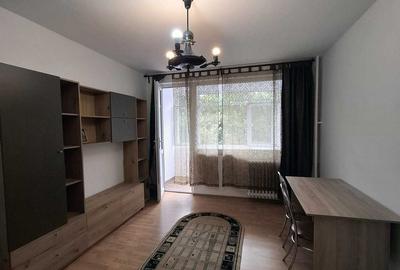 Apartament cu 2 camere decomandat, mobilat în Teiul Doamnei