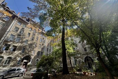 Apartament cu 2 camere semidecomandat, mobilat în Ultracentral