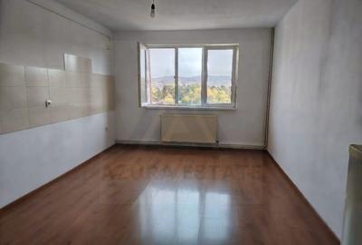 Apartament 3 camere nemobilat 52 mp utili zona Trei Stejari - 1