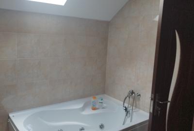 Vand casa cu 5 camere in Platoul Cornesti - 7