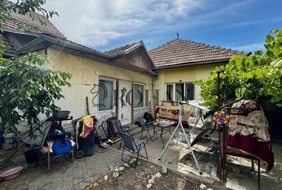 Casă individuală cu 3 camere în Central
