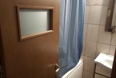 3 camere Exercițiu / fondul vechi , Decomandat / centrala , Amplasament DEOSEBIT - 8