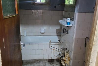 Vand apartament 2 camere neamenajat parter - 4