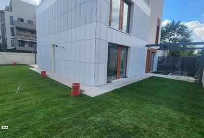 Casă individuală cu 5 camere în Central