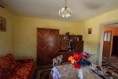 Casa si Teren Criscior - 8