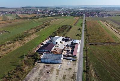 Spațiu comercial, de 2,500 mp, în Cristian