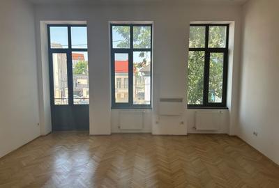Birou, de 220 mp, în Ultracentral