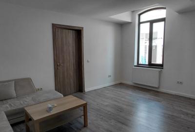 Apartament 2 camere mansardat Calea Calarasilor cu gradina A7 - 1