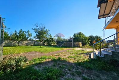 Vila tip duplex Banesti, 341 mp utili, garaj, vedere Caraiman - 21