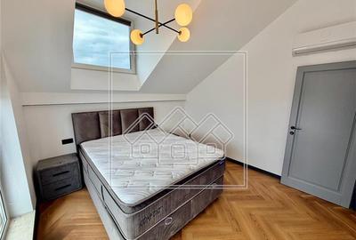 Apartament cu 3 camere nedecomandat, mobilat în Turnișor