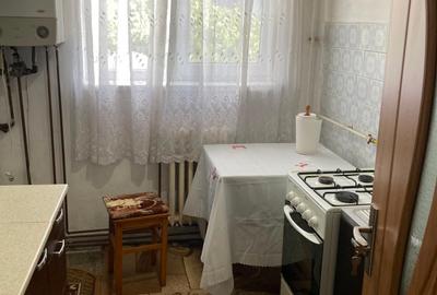 AOARTAMENT CU DOUA CAMERE,SEMIDECOMANDAT ETAJUL 3 ZONA DECEBAL - 2