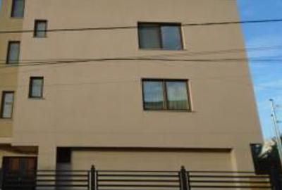 Apartament cu 4 camere decomandat, mobilat în Brâncoveanu