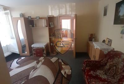 3 camere Tomis Nord Brotacei 58mp et 1/4 centrala gaz semidecomandat - 1