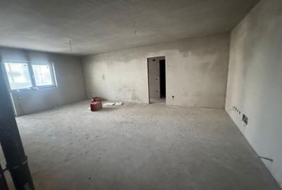 Apartament cu 3 camere semidecomandat în Hipodrom 3