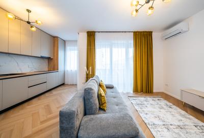 Apartament cu 2 camere decomandat, mobilat în Central