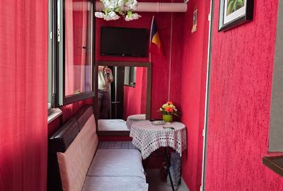 Apartament 2 camere imbunatatit mobilat ultracentral Adjud etaj 4 - 11