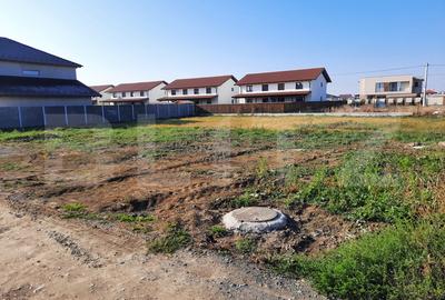 Teren Construcții intravilan de 500 mp, în Moșnița Nouă