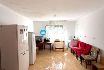 Vila 5 camere, 740 teren, asfalt , centru Horlesti  Iasi - 7