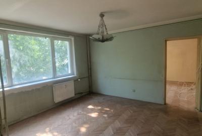 Se vinde in Nord apartament 3 camere etaj 1/9,pret 69000 euro negociabil. - 4