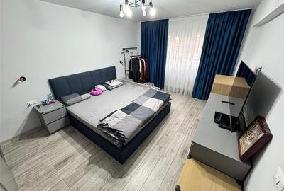 Apartament cu 3 camere decomandat, mobilat în Central