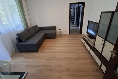 Apartament cu 3 camere semidecomandat, mobilat în Obor