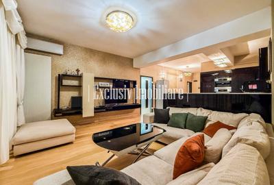 Vedere Frontala la Mare si Plaja la Picioare - Apartament cu Parcare Privata - 1