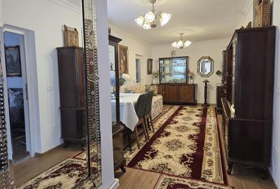 Casă cu 4 camere în Șuștiu