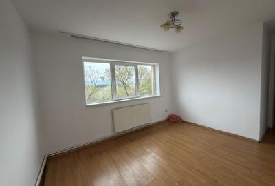 Vand apartament 3 camere - decomandat - etaj 1 - cartier Trei Stejari - 5