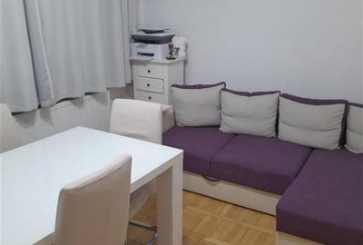 Apartament cu 3 camere decomandat în Lipovei
