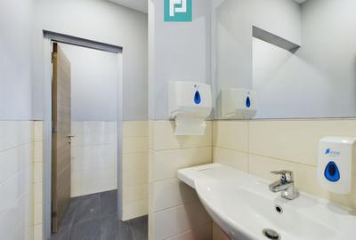 Spațiu comercial modern cu parcare proprie - 21