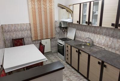 Inchiriez apartament cu 3 camere, zona Centru, Alba Iulia - 2