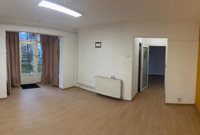 Apartament 2 camere, zona Saturn - 6