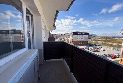 Apartament cu 2 camere semidecomandat în Sânpetru