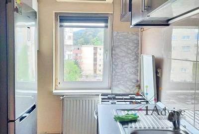 Apartament 2 camere de închiriat – mobilat și utilat complet – Str. Zizinului - 1