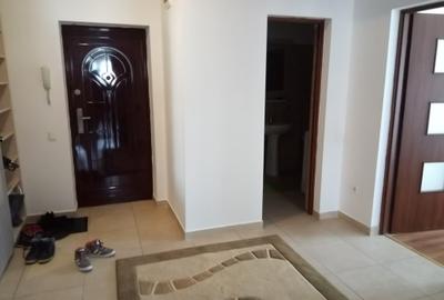 Apartament 2 camere decomandat, etaj 3, centrala, Piata Tomis III - 4