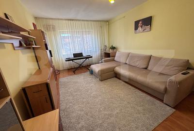 Apartament 3 camere, 70 mp, zona Nicolina - 2